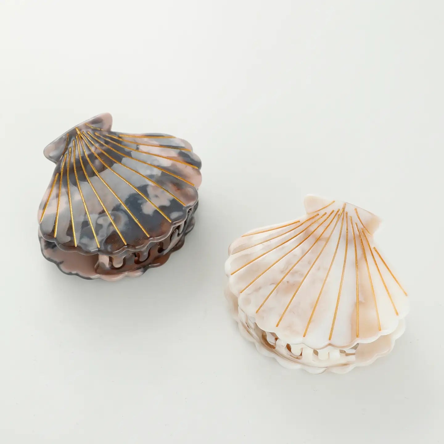 Calcutta Seashell Mini Claw Clip – Gina's Boutique