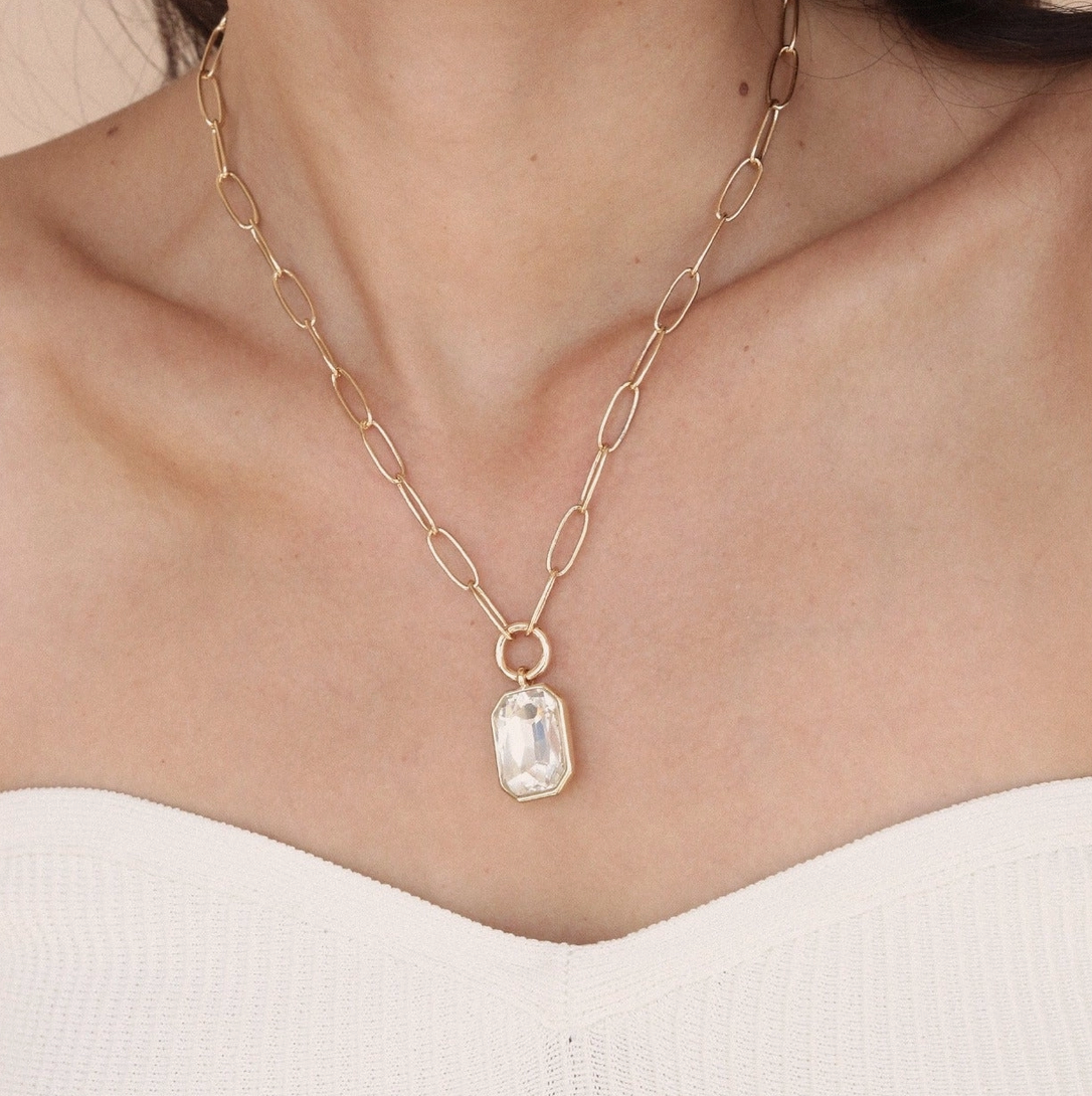 Deco Gold Pendant Necklace