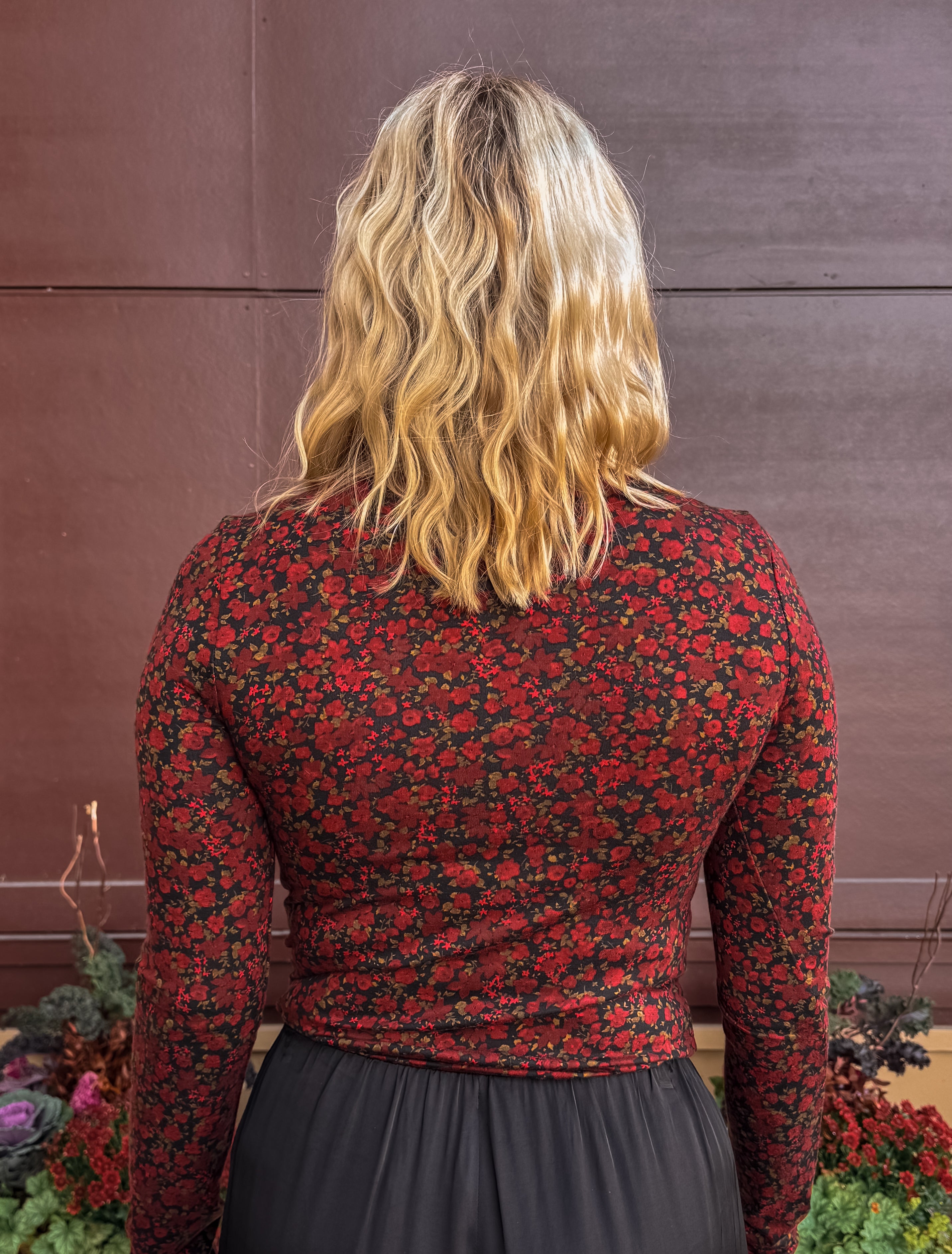 Z Supply Lira Dani Ditsy Top in red floral, close-up back view.