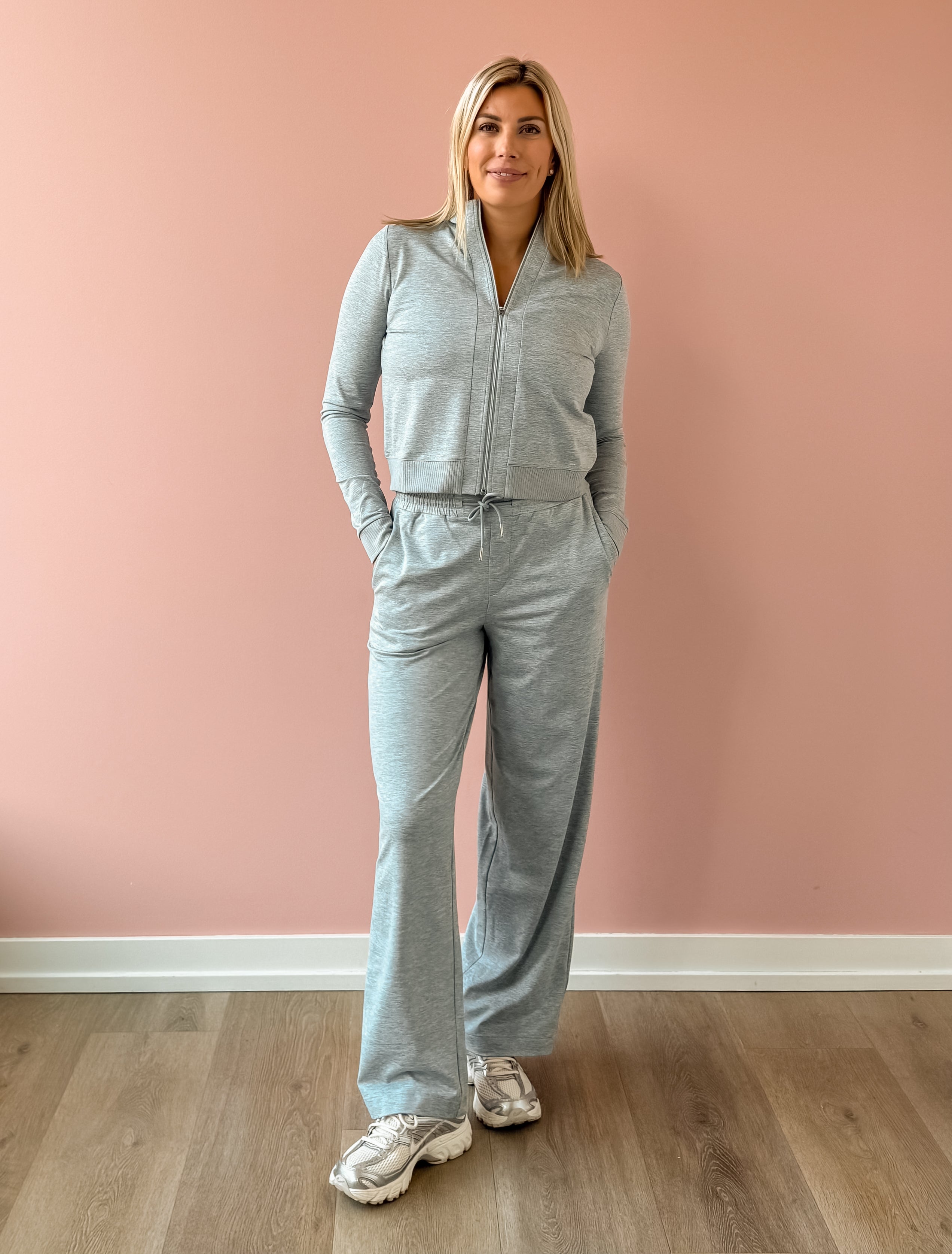 Varley Rufus Cropped Zip Through and Motion Easy Jogger 30 in grey, front view.