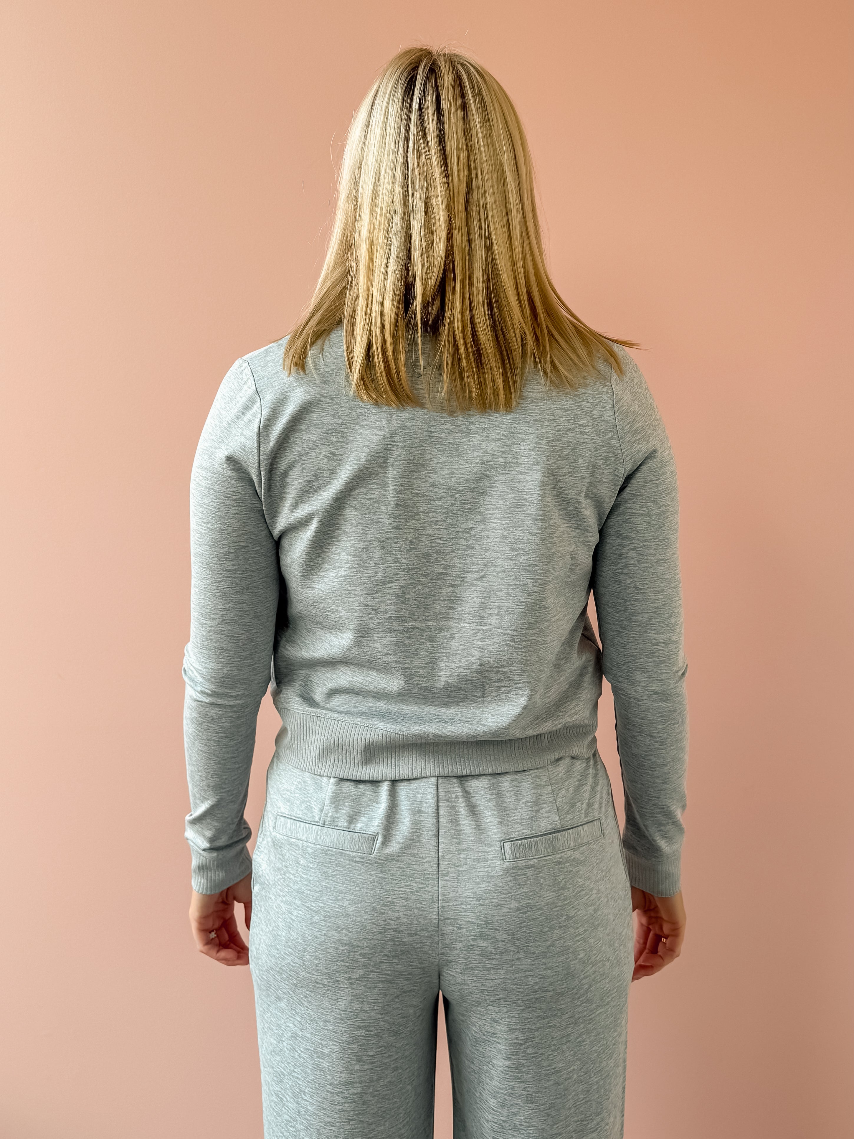Varley Rufus Cropped Zip Through and Motion Easy Jogger 30 in grey, back close-up.