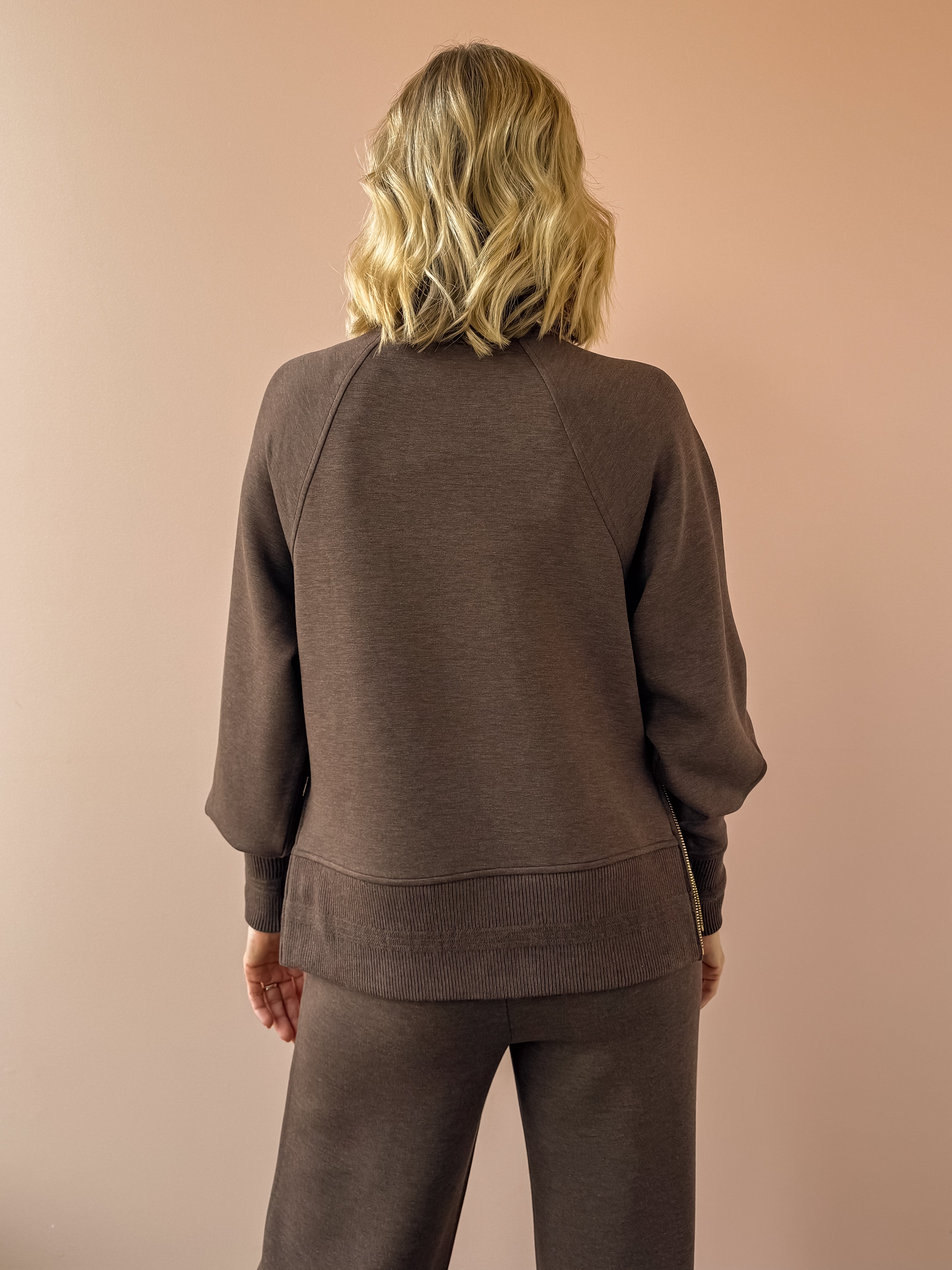 Varley Loxley Raglan Boyfriend Sweat and The Wide Leg Pant 30'' in brown, back close-up.